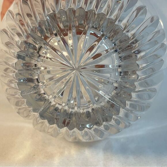 Waterford Marquis Calais 7 x 6 Inch Vase Handcut - Picture 6 of 17